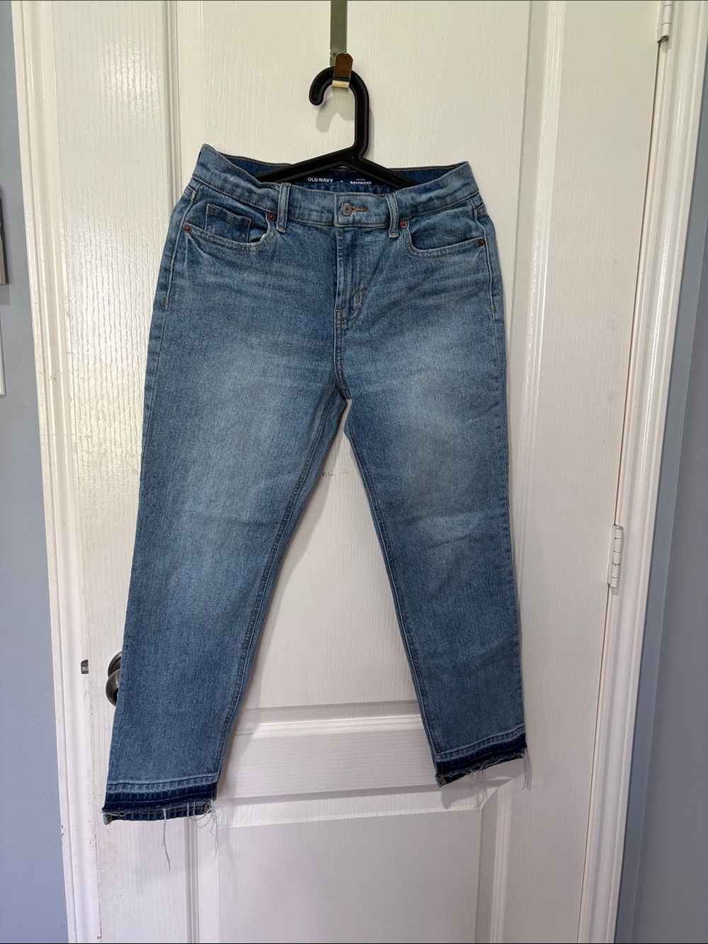 Old Navy Light Blue Cropped Straight Jeans with Raw Hem